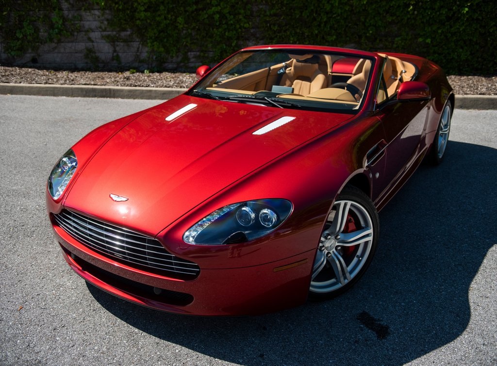 Pre-Owned 2011 Aston Martin V8 Vantage Roadster 2D Convertible in