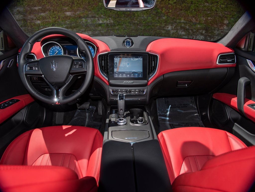 New 2019 Maserati Ghibli With Navigation